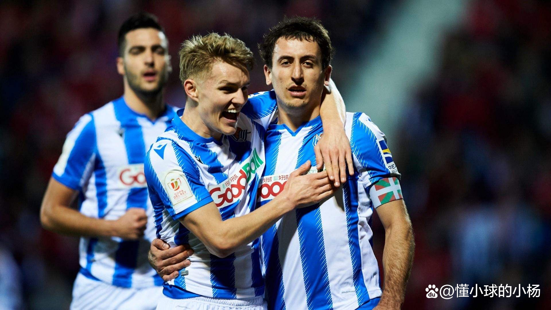 金年会首页-包含赛地聚焦——欧联关键时刻热度飙升；莱比锡战术微调；悬念犹存；更衣室氛围转暖的词条