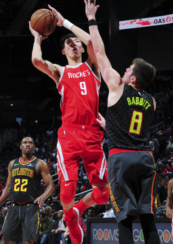 金年会登录入口-关于费耶诺德训练开放日，今晚复出首秀引欢呼，荷甲在即，细节决定成败的信息